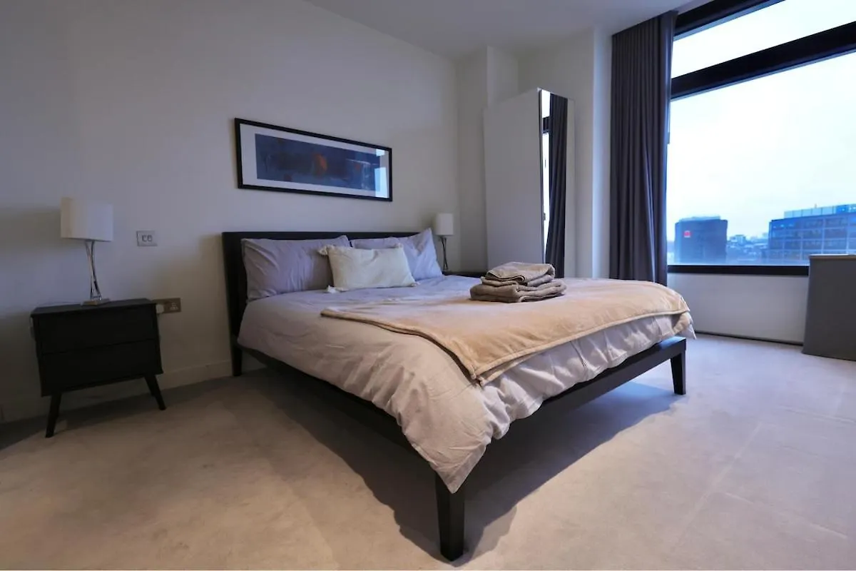 2 Bedroom Luxury Apartment London United Kingdom