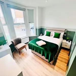  Séjour chez l'habitant 43 Ensuite Look Like Locations